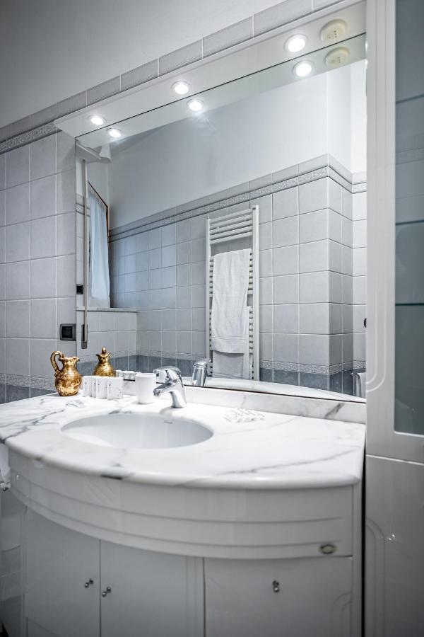Yid Elegant Apt With Garage フィレンツェ エクステリア 写真